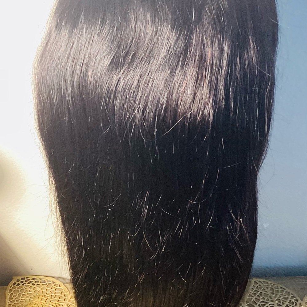 Sleek straight hundred percent human wigs for women. - Picture 2 of 10